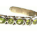 1005: Silver Setting green peridot adjustable bracelets