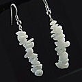 Design 5548: white onyx chipped earrings