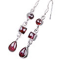 957: red garnet earrings