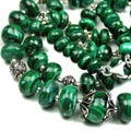 7985: Green malachite  ethnic necklaces
