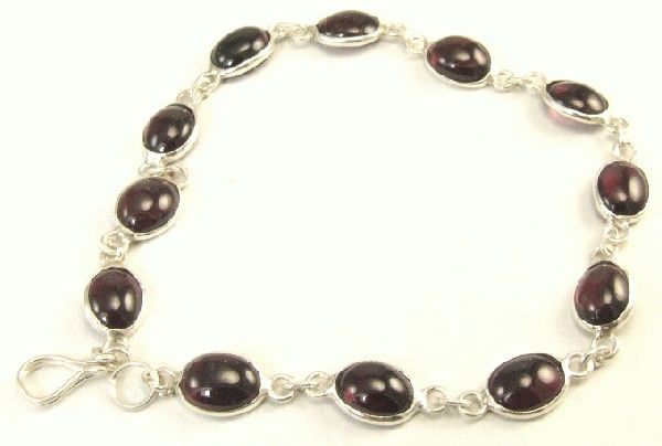 SKU 1544 - a Garnet Bracelets Jewelry Design image