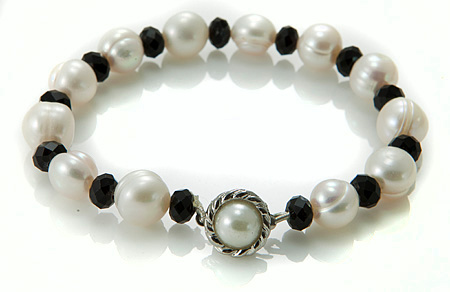 SKU 17383 - a Pearl Bracelets Jewelry Design image