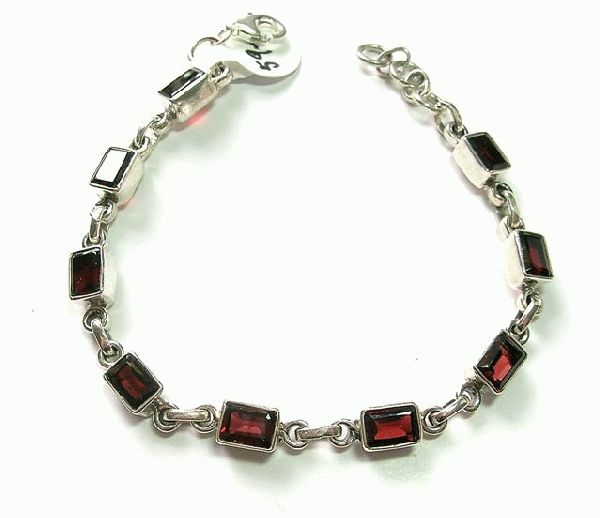 SKU 5122 - a Garnet Bracelets Jewelry Design image