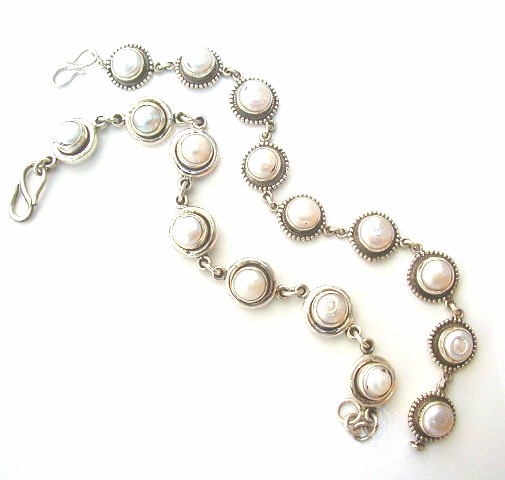 SKU 526 - a Pearl Bracelets Jewelry Design image