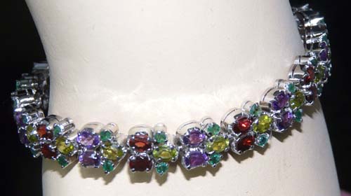SKU 7555 - a Garnet Bracelets Jewelry Design image