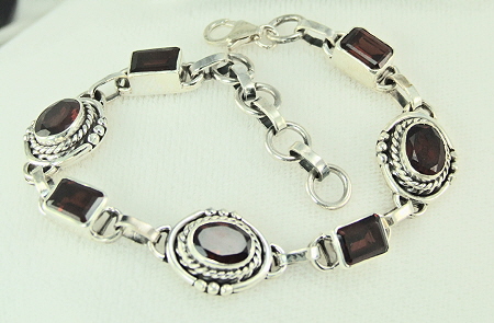 SKU 8093 - a Garnet Bracelets Jewelry Design image