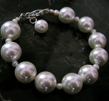 SKU 8377 - a Pearl Bracelets Jewelry Design image
