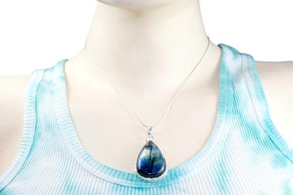 SKU 1028 unique Labradorite Pendants Jewelry