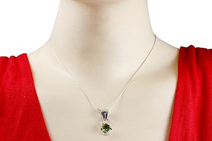 SKU 1258 unique Peridot Pendants Jewelry