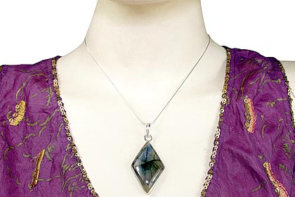 SKU 1682 unique Labradorite Pendants Jewelry