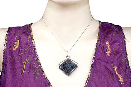 SKU 1687 unique Labradorite Pendants Jewelry