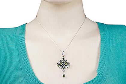 SKU 6393 unique Peridot Pendants Jewelry