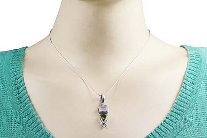SKU 674 unique Peridot Pendants Jewelry