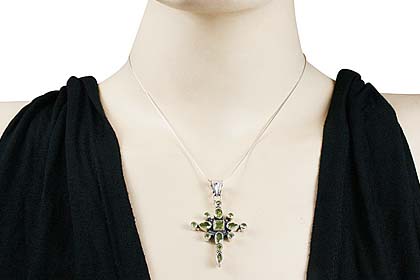 SKU 680 unique Peridot Pendants Jewelry