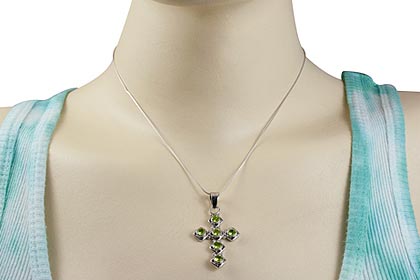 SKU 12589 unique Peridot pendants Jewelry