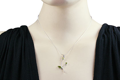 SKU 14765 unique Peridot pendants Jewelry