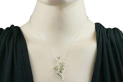 SKU 14768 unique Peridot pendants Jewelry