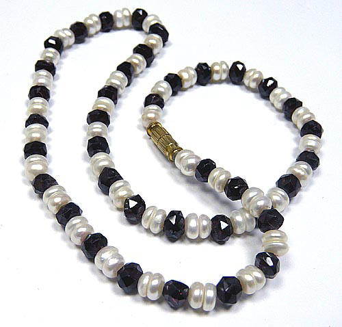 SKU 7457 - a Pearl Necklaces Jewelry Design image