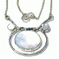 11773: Silver Setting white mother-of-pearl necklaces