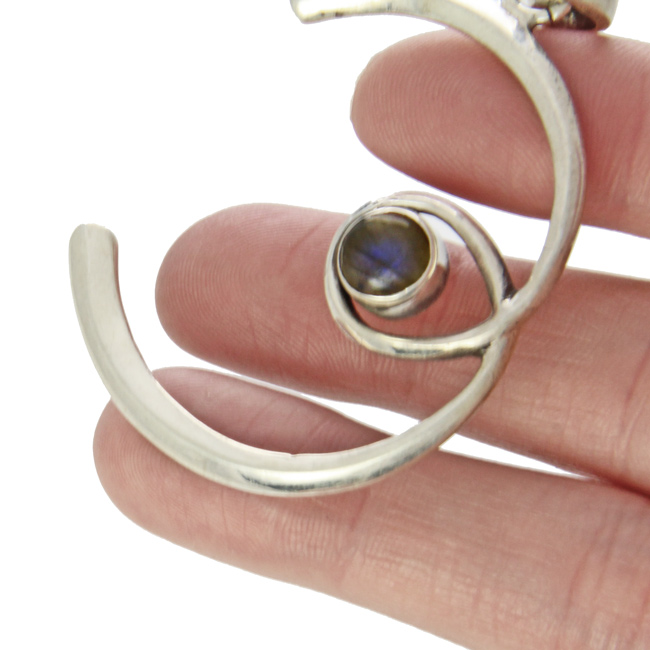 SKU 20999 - a Labradorite Pendants Jewelry Design image