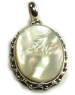 SKU 669 - a Mother-of-pearl Pendants Jewelry Design image