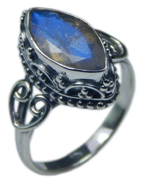 SKU 21558 - a Labradorite Rings Jewelry Design image