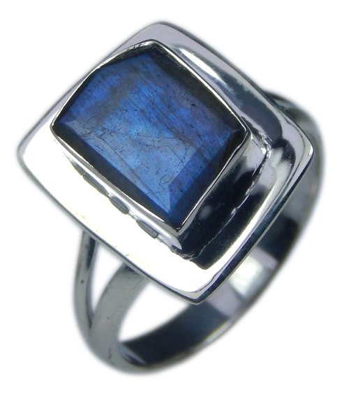 SKU 21561 - a Labradorite Rings Jewelry Design image