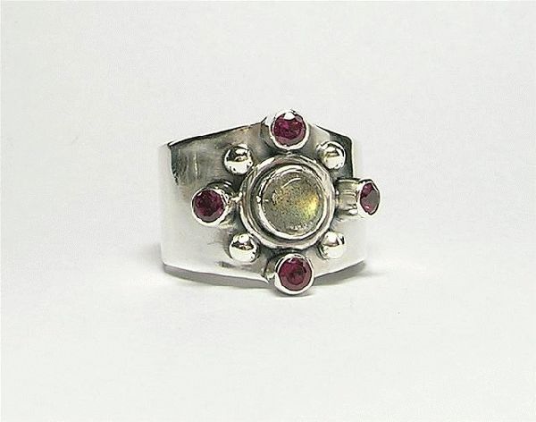 SKU 3096 - a Rhodolite Rings Jewelry Design image