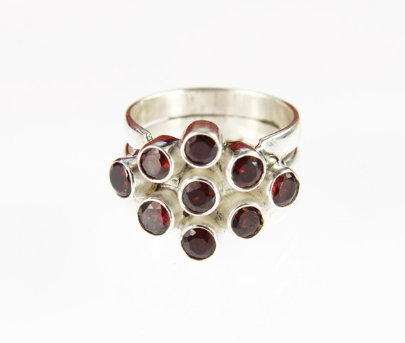 garnet rings